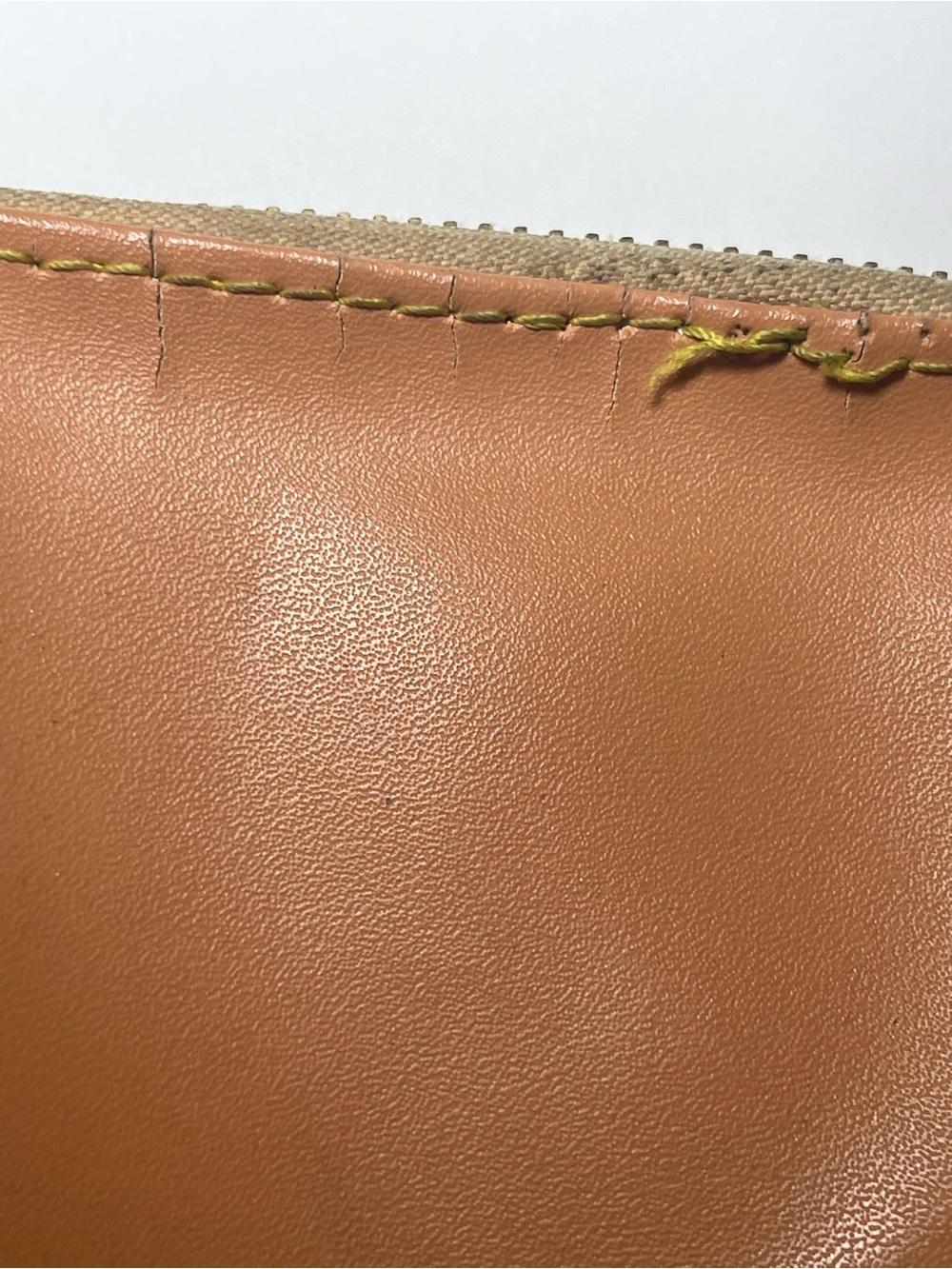 Louis Vuitton Peach Leather Zip Coin Pouch has damage - Picture 9 of 13